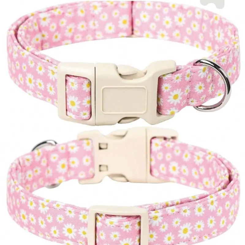 Collar floreado de margaritas
